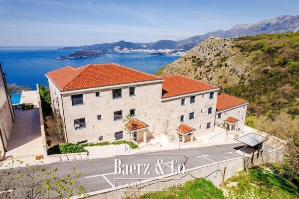 photo 3 Apartment in a Complex with a Pool in Sveti Stefan