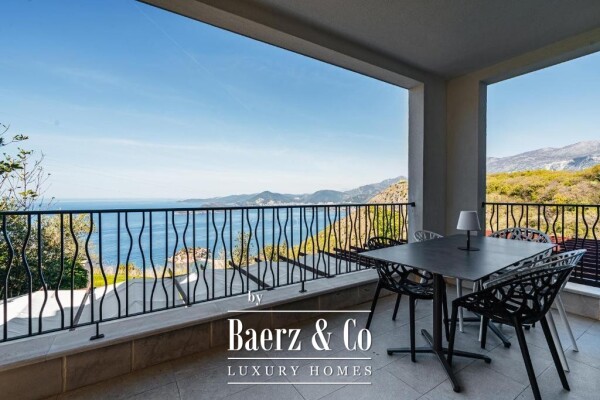 photo 6 Apartment in a Complex with a Pool in Sveti Stefan