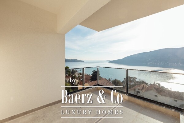 photo 6 Apartment in the Center of Herceg Novi with a Sea View