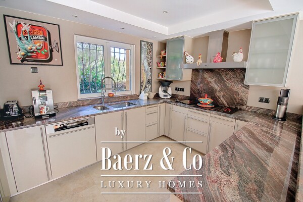 photo 5 PRESTIGIOUS VILLA IN FREJUS