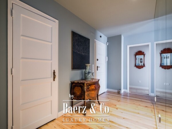 photo 5 Lapa | Exclusive 2 Bedroom Apartment with 2 Suites and 3 Living Rooms