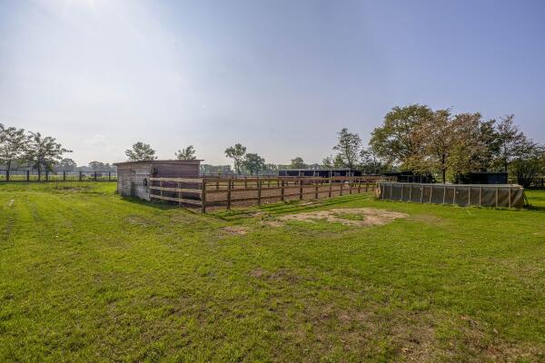 photo 57 Hoevensestraat 10