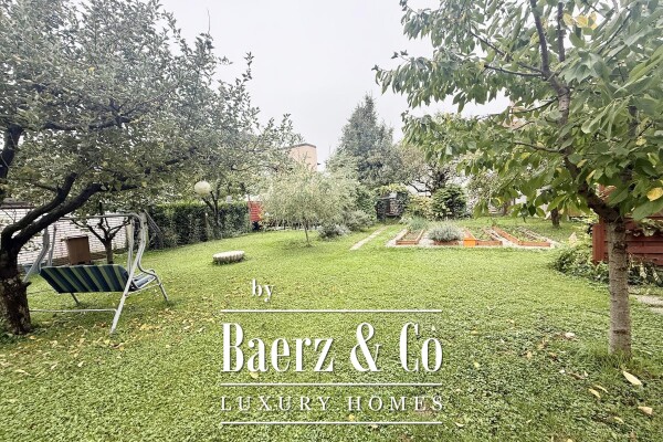 photo 1 Zagreb, Šalata, house for adaptation or demolition, on a plot of 664 m2