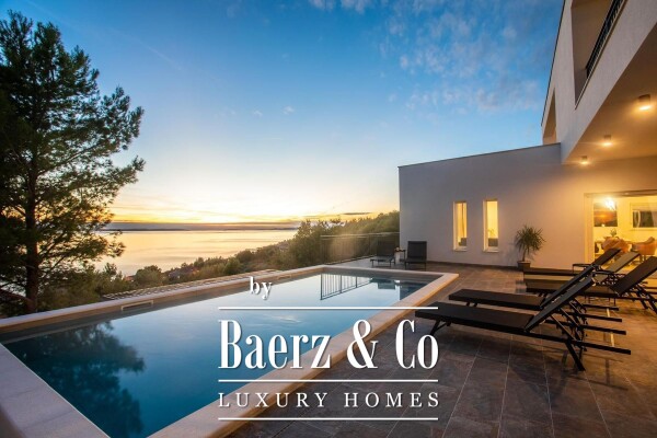 photo 6 Dugi Rat, Jesenice, modern villa with panoramic sea views, NFA 275 m²