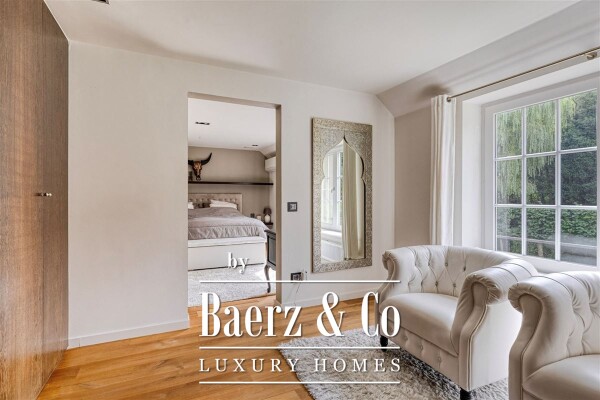 photo 23 Unieke villa op AAA locatie in hartje Vriesdonk met praktijk/bureelruimte!