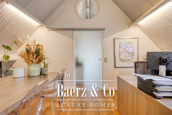 photo 39 Unieke villa op AAA locatie in hartje Vriesdonk met praktijk/bureelruimte!