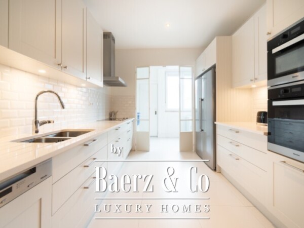 photo 6 4 +3 bedroom flat with cachet in the Rato area