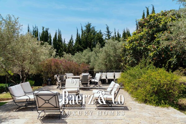 photo 3 Historic and Noble Royal Mansion with 2 Guest Villas