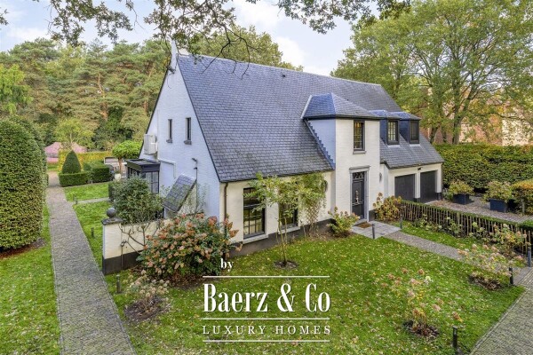 photo 2 Stijlvolle villa met binnen zwembad!