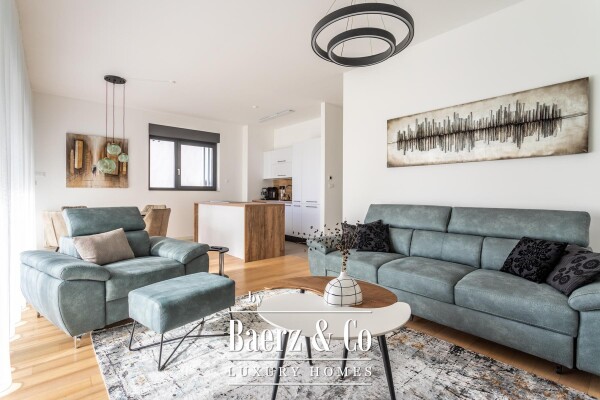 photo 1 Split, Bačvice Hektoroviceva street — Spacious two-bedroom apartment, 110 m²