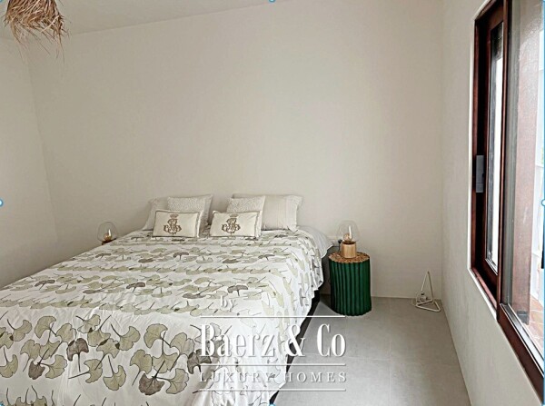 photo 13 Elegant Ibiza-Style Villa with Pool & Palm Trees