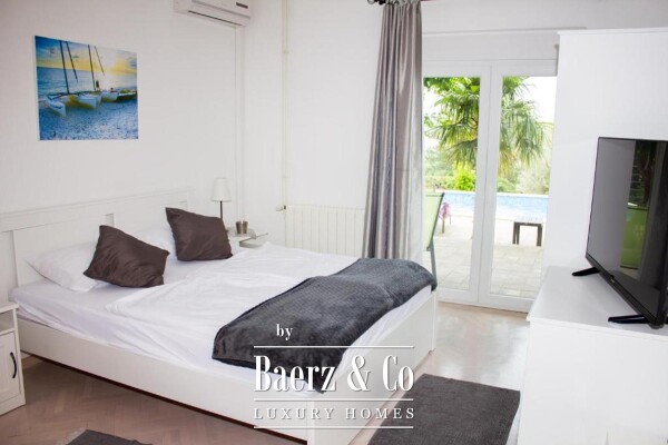 photo 23 Crikvenica, house with 8 apartments and a pool, 500 m from the sea, excellent investment