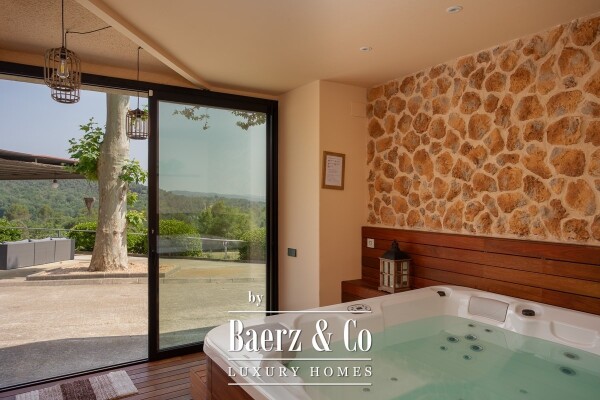 photo 19 Exceptional 18th century masia with tourist licence.