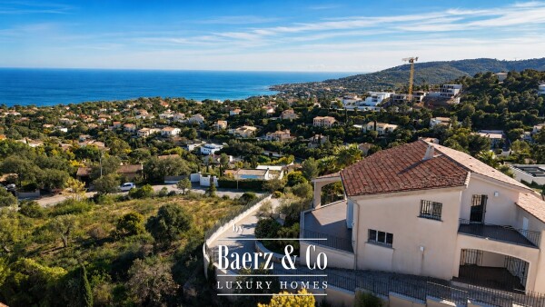 photo 4 Stunning property in the heights of Saint-Aygulf