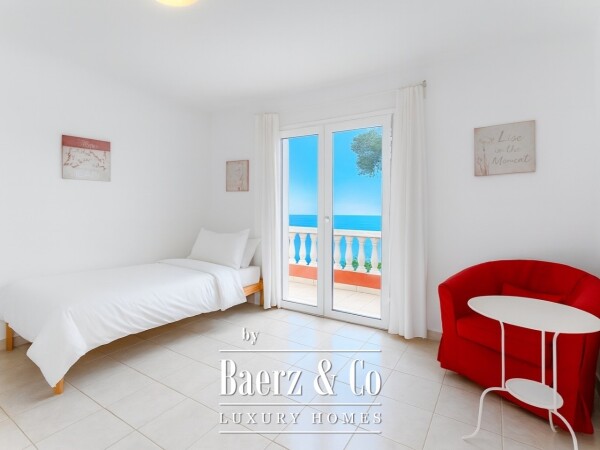 photo 11 Large villa by the sea in Candelaria