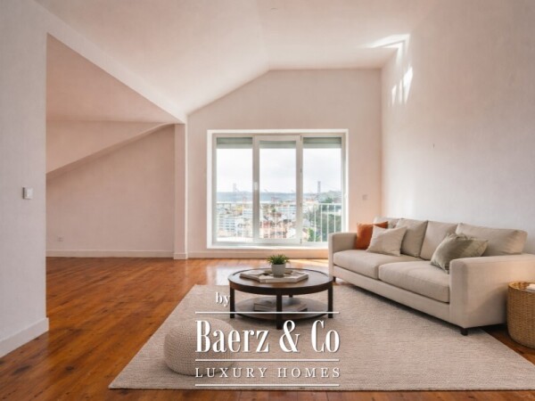 photo 2 Discover this exceptional two-bedroom apartment in Príncipe Real, offering truly breathtaking views.