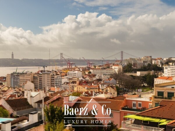 photo 5 Discover this exceptional two-bedroom apartment in Príncipe Real, offering truly breathtaking views.