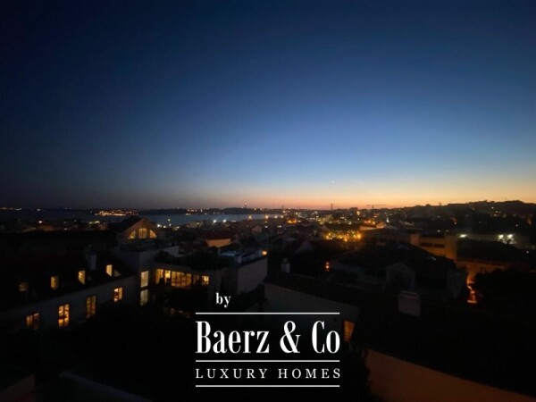 photo 11 Discover this exceptional two-bedroom apartment in Príncipe Real, offering truly breathtaking views.