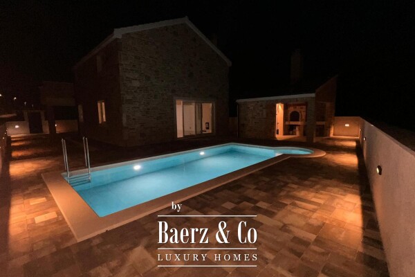 photo 23 Zadar, Vrsi, charming dalmatian stone house with swimming pool in a quiet location