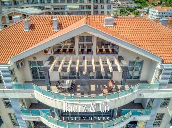 photo 2 Duplex Penthouse with a Sea View close to the Budva Center