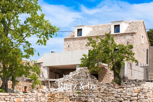 photo 12 Brač, Pučišća, unique stone villa