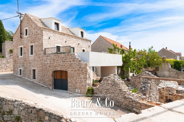 photo 25 Brač, Pučišća, unique stone villa