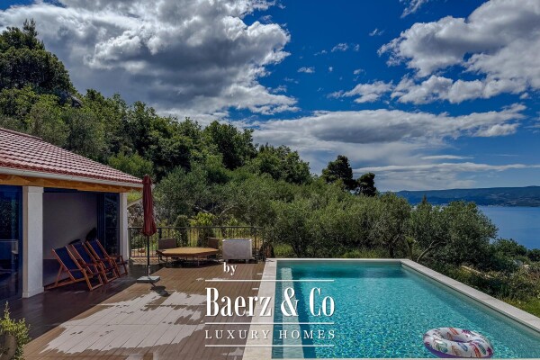 photo 9 Omiš, Krilo Jesenice, luxury villa with swimming pool and summer kitchen, sea view