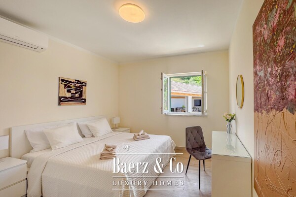 photo 17 Omiš, Krilo Jesenice, luxury villa with swimming pool and summer kitchen, sea view