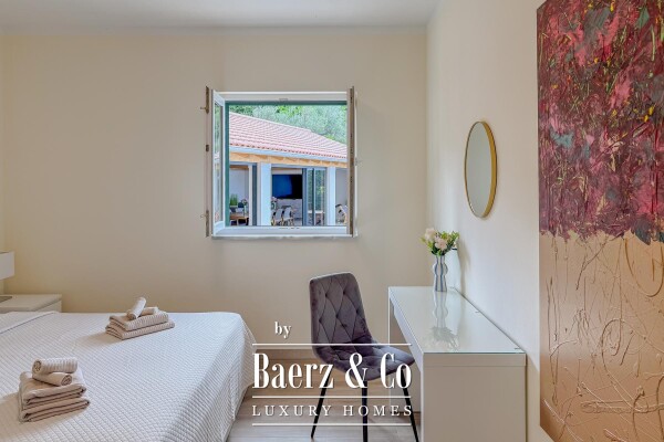 photo 20 Omiš, Krilo Jesenice, luxury villa with swimming pool and summer kitchen, sea view