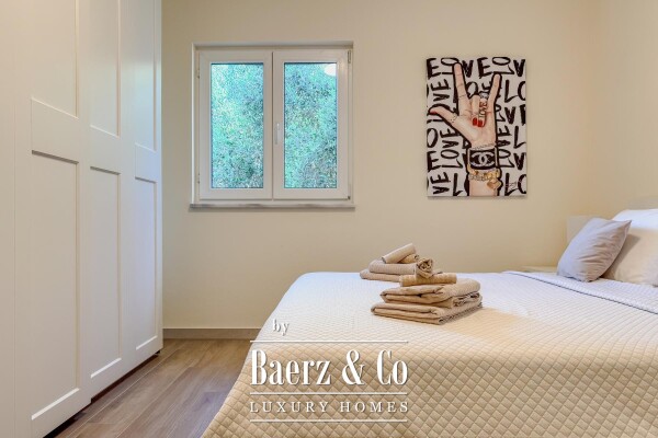 photo 21 Omiš, Krilo Jesenice, luxury villa with swimming pool and summer kitchen, sea view