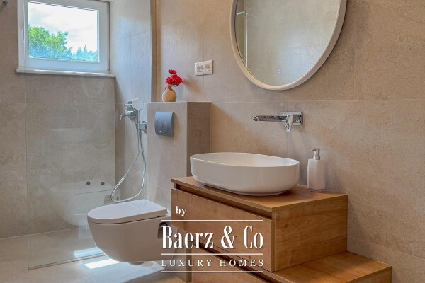 photo 26 Omiš, Krilo Jesenice, luxury villa with swimming pool and summer kitchen, sea view