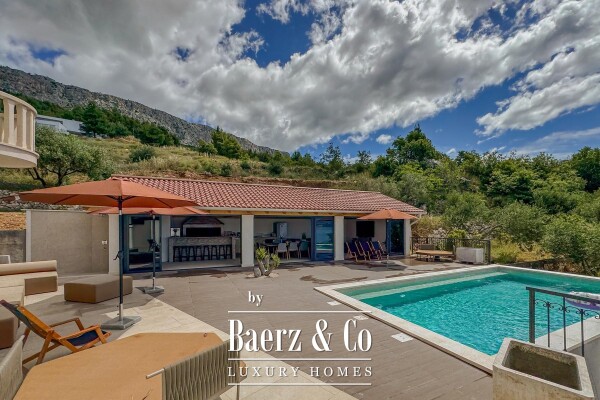 photo 30 Omiš, Krilo Jesenice, luxury villa with swimming pool and summer kitchen, sea view