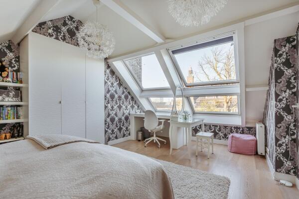 photo 50 Diepenbrockstraat 18