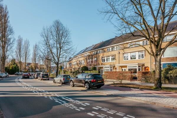 photo 60 Diepenbrockstraat 18