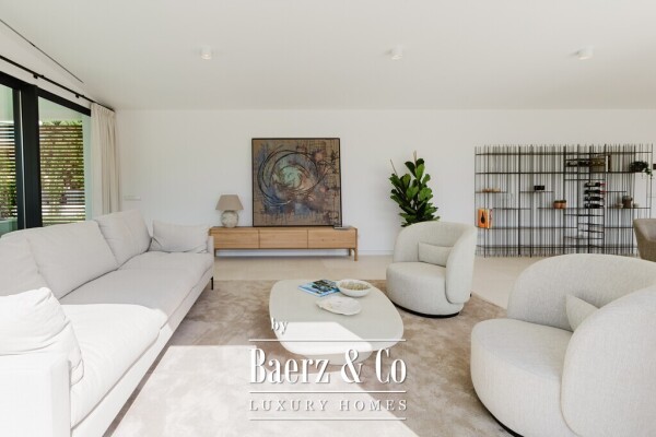 photo 12 Amazing 6-bedroom contemporary luxury Villa with 2 Pools