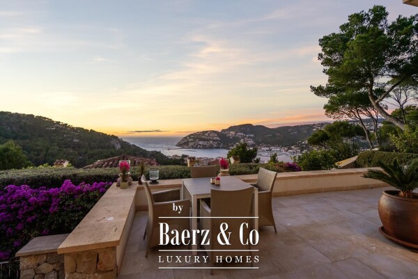 photo 3 Luxury villa with panoramic sea views and unforgettable sunsets