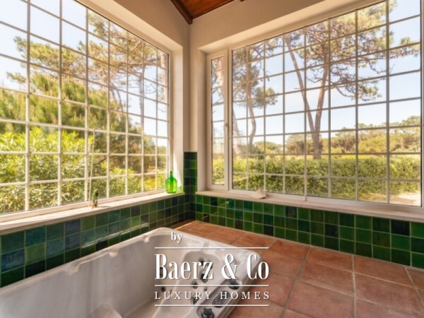 photo 32 Single storey 3 bedroom villa with swimming pool, tennis court and plot of 5,320 sqm in Fontanelas, Sintra