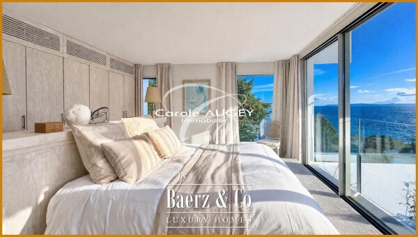 photo 12 IBIZA   Roca Llisa   Villa suspended above the sea