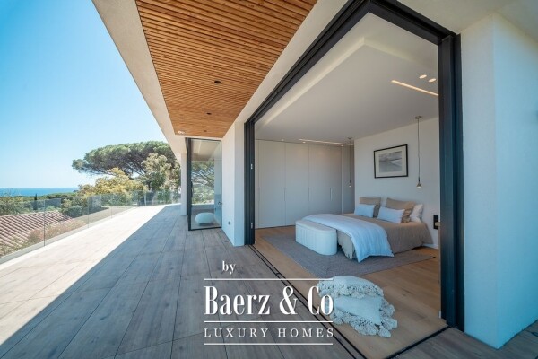 photo 4 PRIVATE AUCTION : NEW CONTEMPORARY LUXURY VILLA IN SAINTE-MAXIME (83)