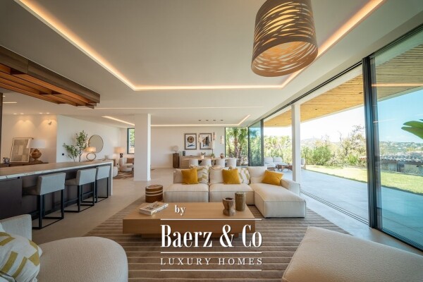 photo 8 PRIVATE AUCTION : NEW CONTEMPORARY LUXURY VILLA IN SAINTE-MAXIME (83)
