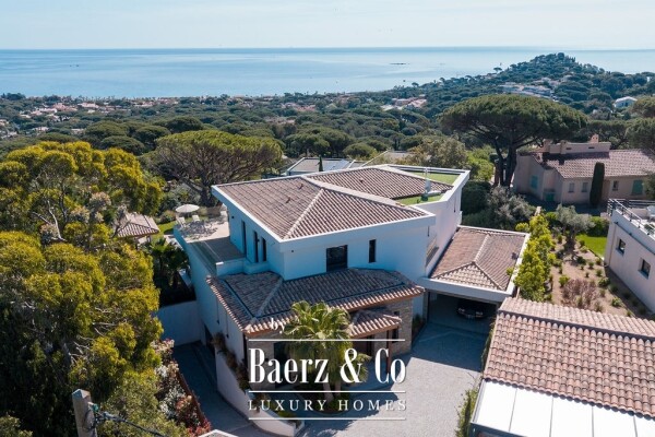 photo 15 PRIVATE AUCTION : NEW CONTEMPORARY LUXURY VILLA IN SAINTE-MAXIME (83)