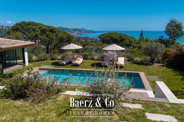 photo 3 PRIVATE AUCTION : NEW CONTEMPORARY LUXURY VILLA IN SAINTE-MAXIME (83)