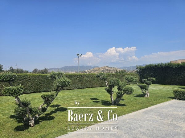 photo 5 2355923 - Luxury Villa For sale in Moni, 550 sq.m.