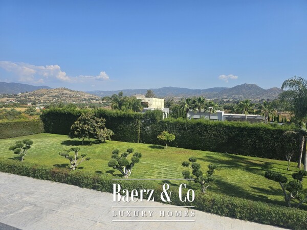 photo 7 2355923 - Luxury Villa For sale in Moni, 550 sq.m.