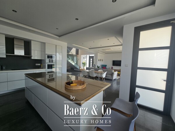 photo 16 2355923 - Luxury Villa For sale in Moni, 550 sq.m.