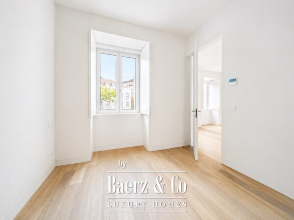 photo 12 Brand New Two Bedroom Apartment in Estrela