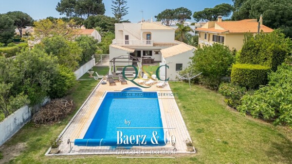 photo 1 Beautiful luxury home in Quarteira, Vilamoura