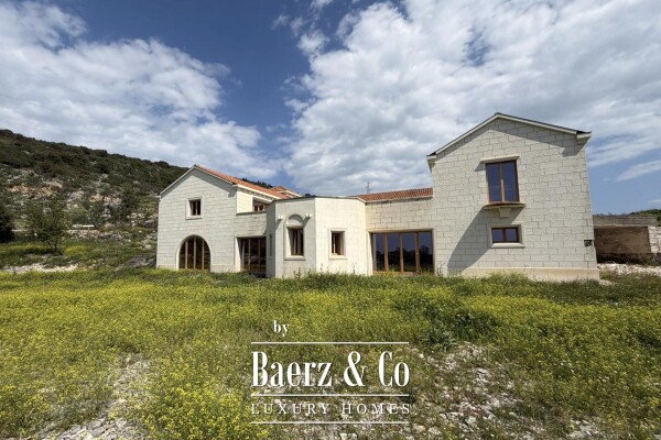 photo 6 Brač, Nerežišća, a stone villa on a spacious plot of 28,122 m².