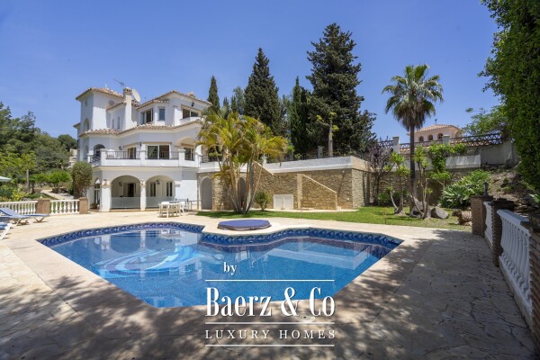 photo 1 Elegant Andalusian-style villa with guest apartments and panoramic views