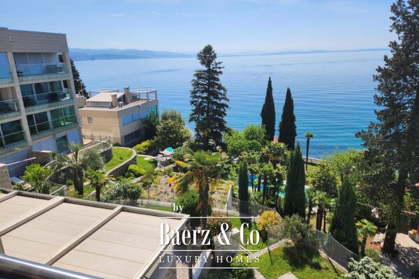 photo 7 Opatija, exclusive apartment in a prime location, two-bedroom, 87 m², first row to the sea.
